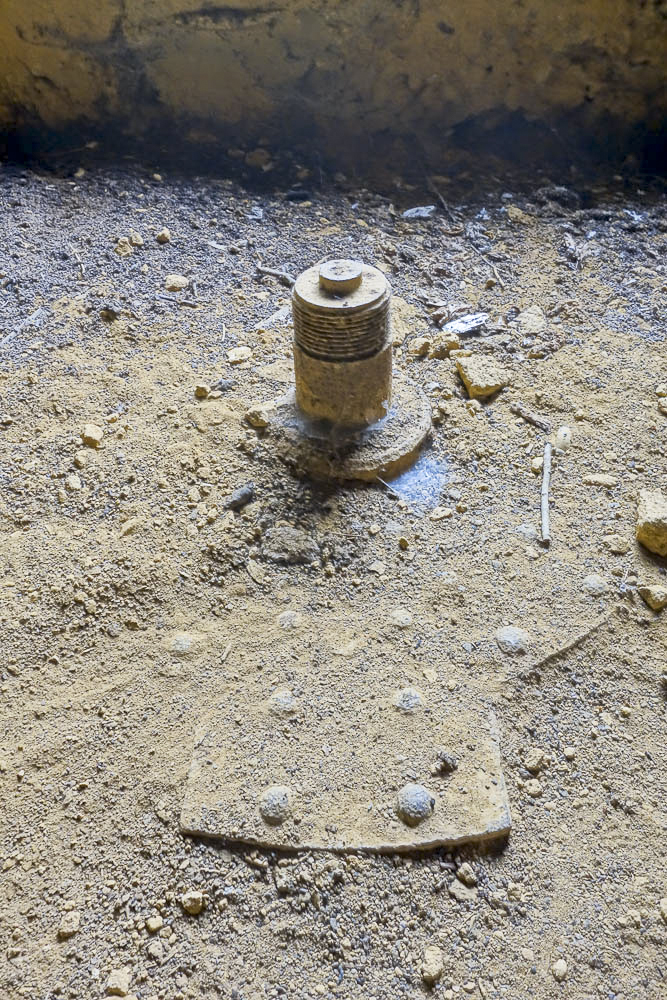 Ligne Maginot - LA HIGNY - (Casemate d'artillerie) - Pivot pour une pièce de 75