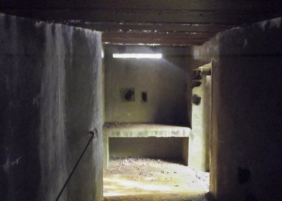 Ligne Maginot - LA HIGNY - (Casemate d'artillerie) - Créneau observatoire