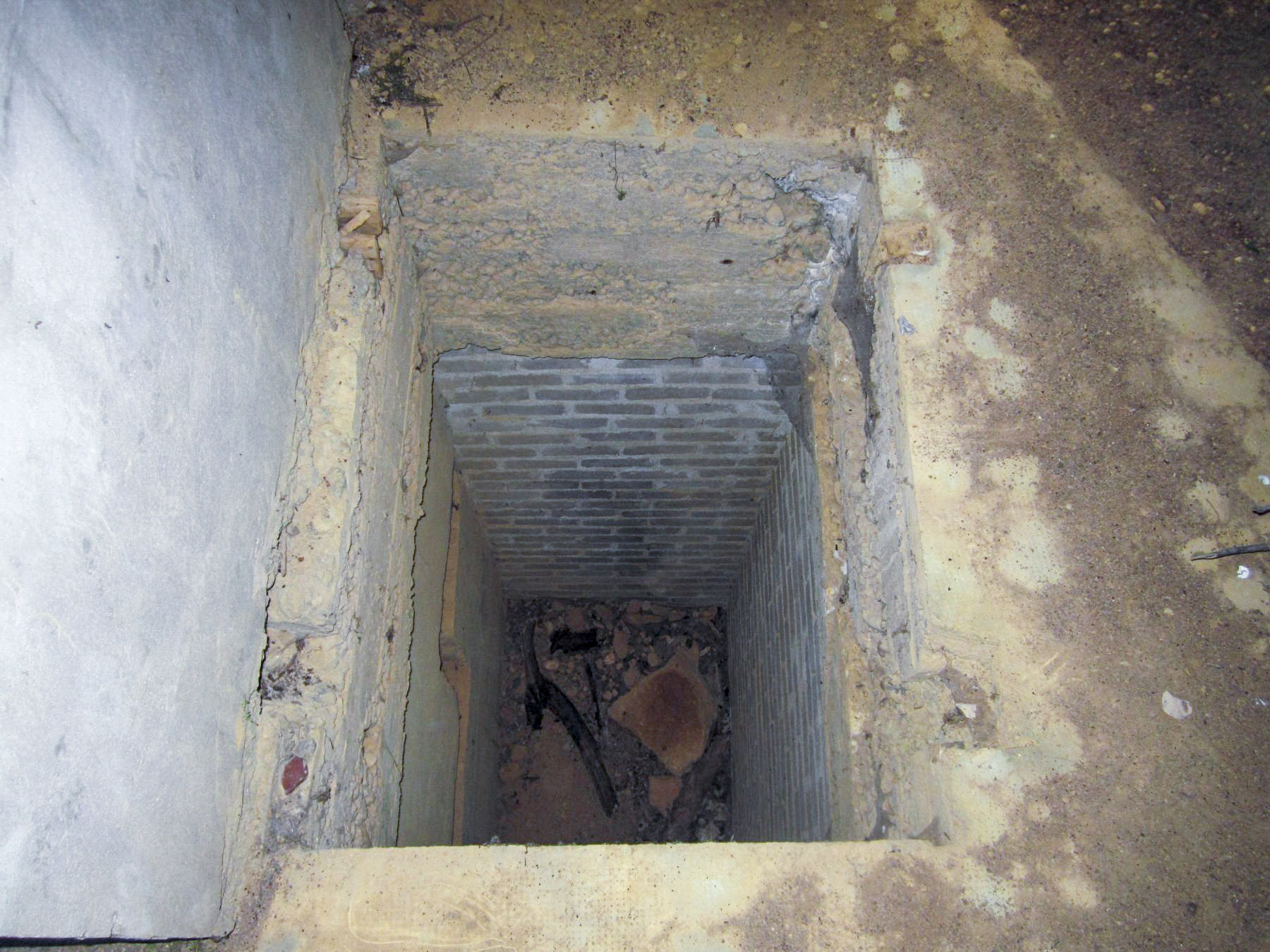 Ligne Maginot - LA HIGNY - (Casemate d'artillerie) - Réservation pour monte-charge à munitions