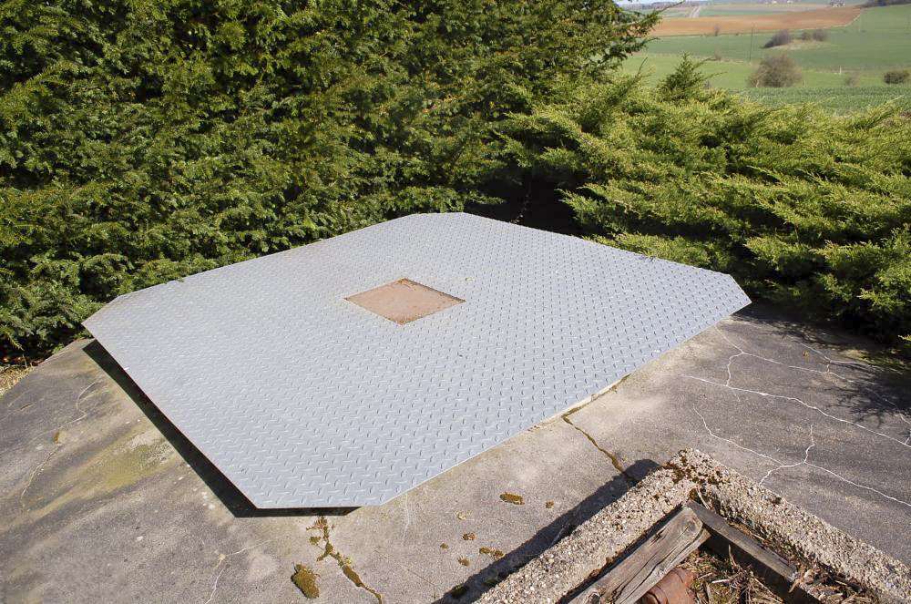 Ligne Maginot - MT121 - (Cuve pour arme d'infanterie) - La cuve recouverte d'une plaque d'acier