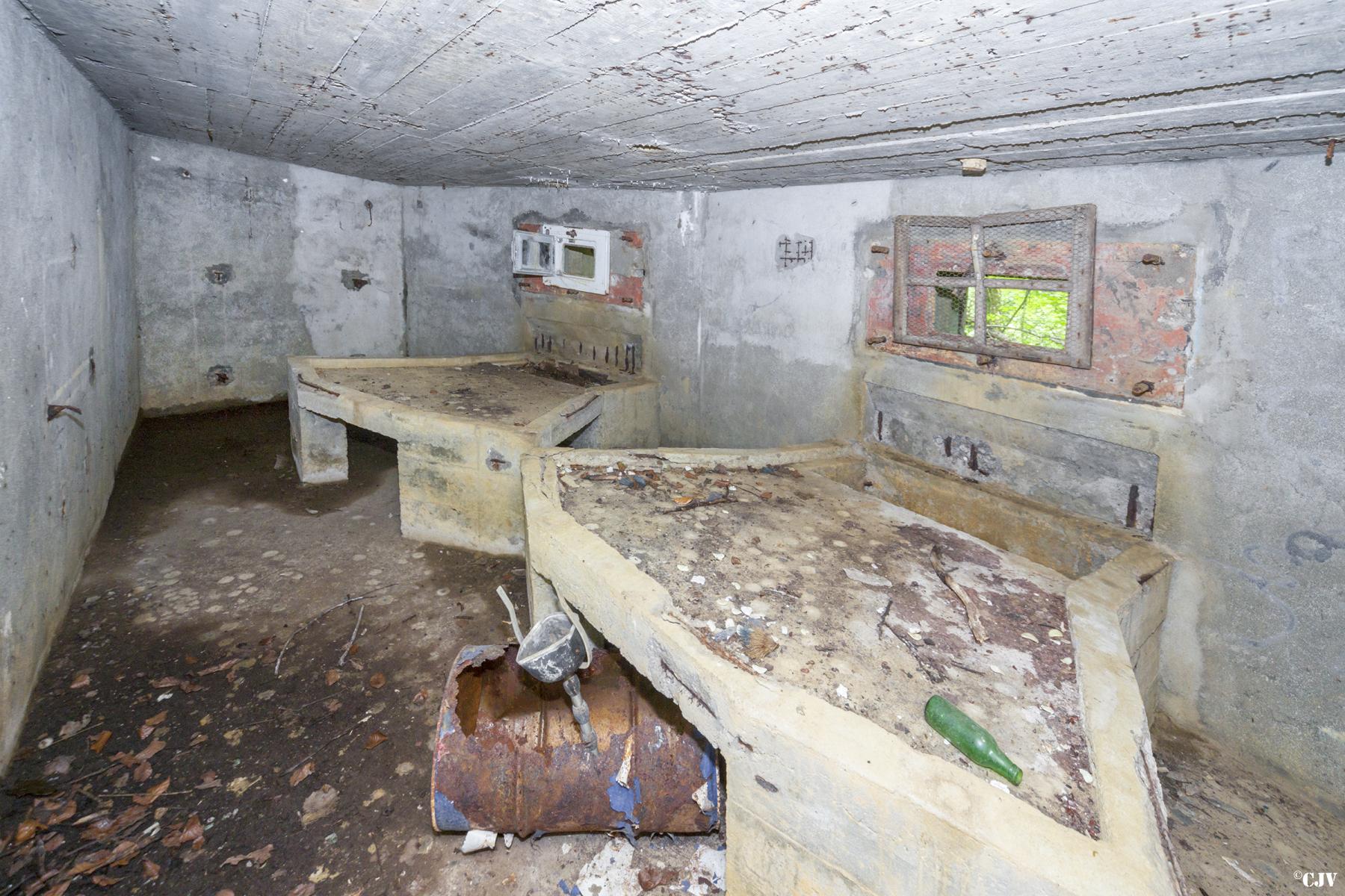 Ligne Maginot - MB28 - (Blockhaus pour arme infanterie) -                          