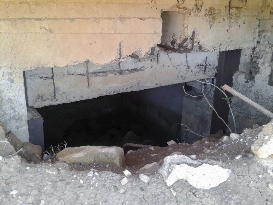 Ligne Maginot - MB42 - (Blockhaus lourd type STG / STG-FCR - Simple) - L'entrée pour la pièce antichar - Christian RICHON/devoitine520