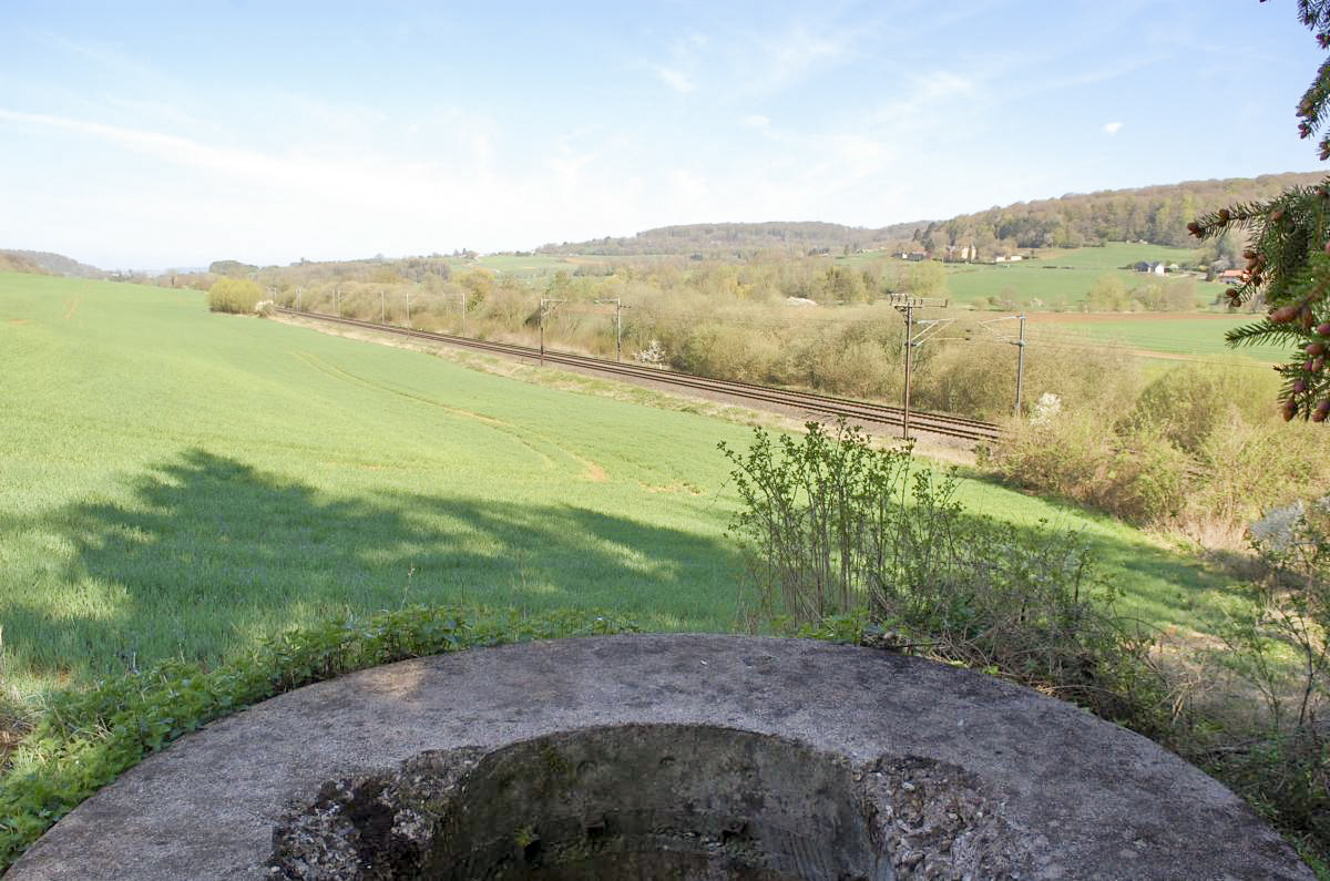 Ligne Maginot - MT17 - (Cuve pour arme d'infanterie) - La zone couverte avec la ligne Longuyon-Montmédy et au fond la Belgique