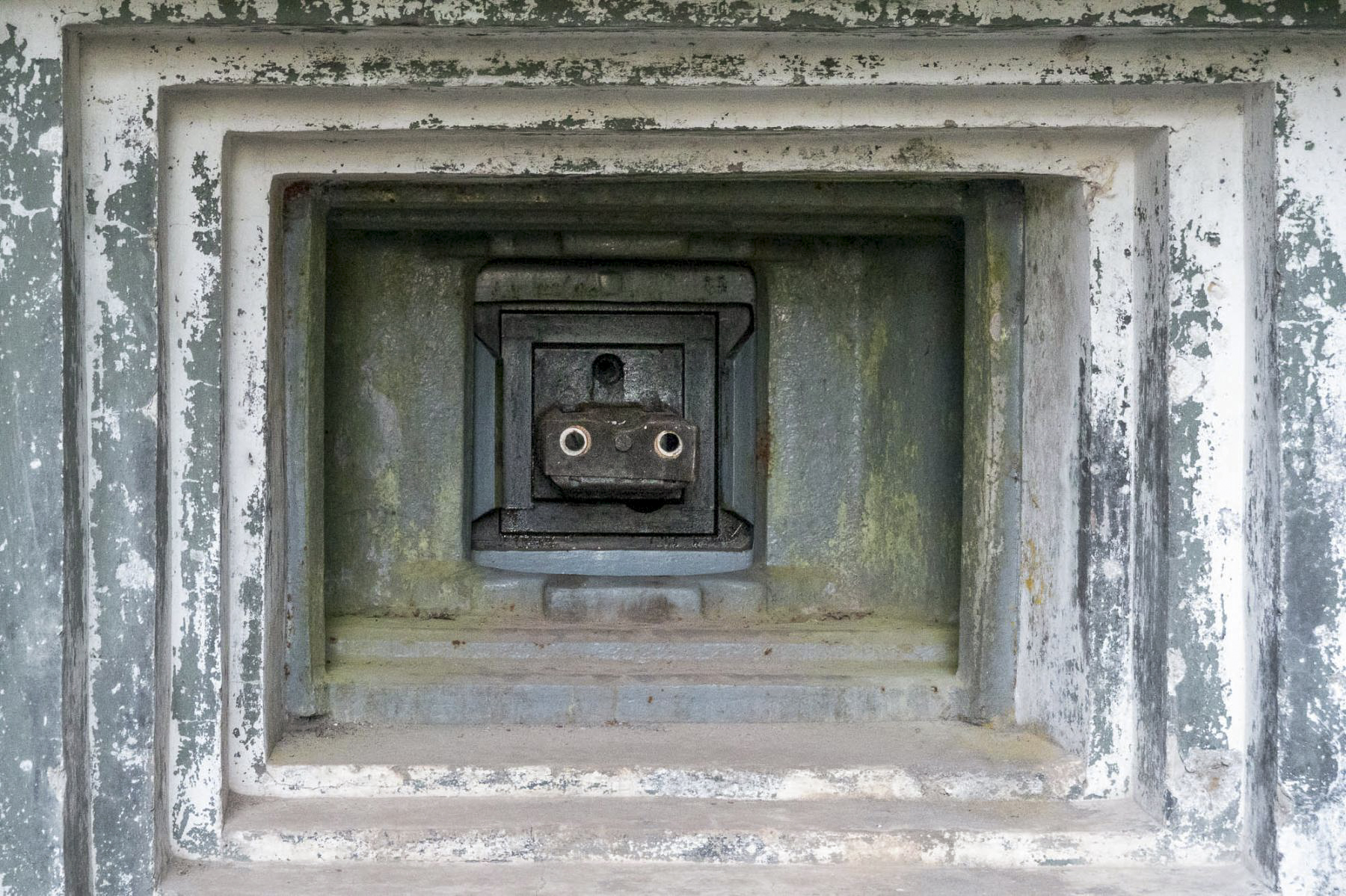 Ligne Maginot - MICHELSBERG - A22 - (Ouvrage d'artillerie) - Entrée mixte
Créneau JM - Michel Teiten