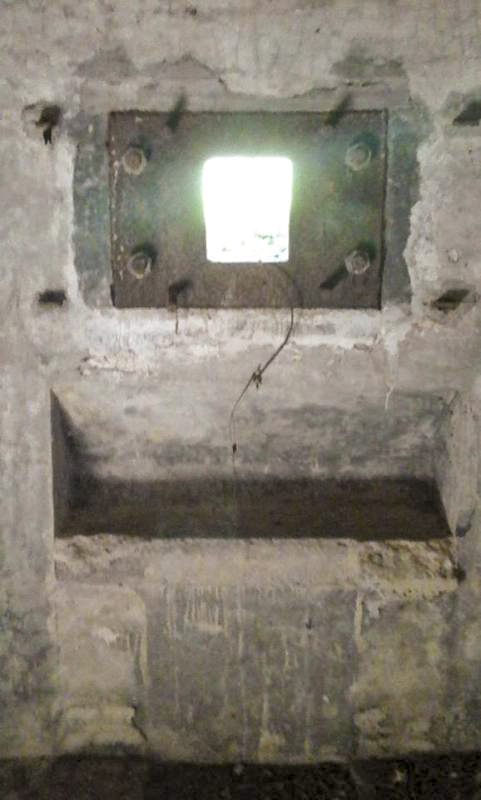 Ligne Maginot - EINSELING NORD - (Blockhaus pour arme infanterie) - Créneau pour mitrailleuse Hotchkiss 