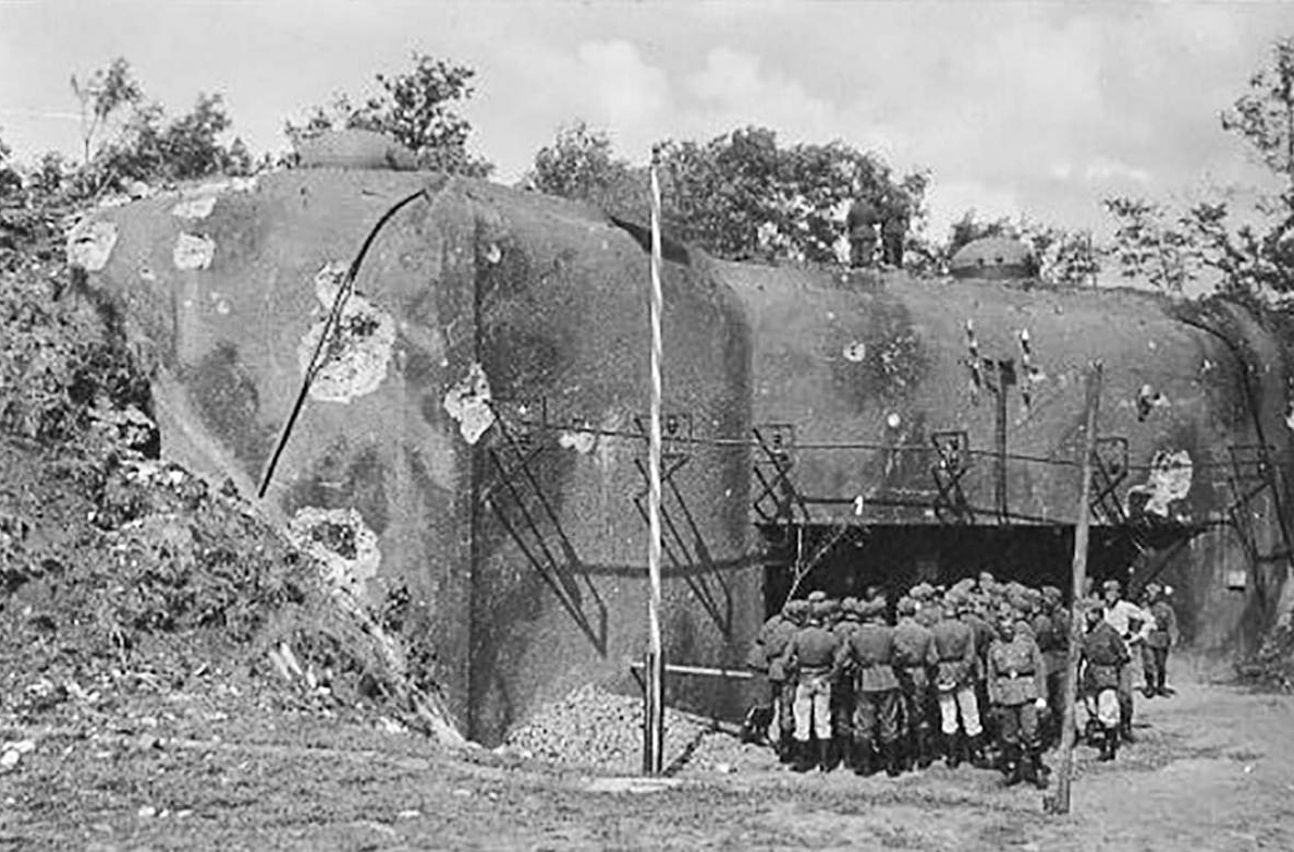 Ligne Maginot - FERMONT - A2 - (Ouvrage d'artillerie) - L'entrée des hommes en 1940 - Inconnu