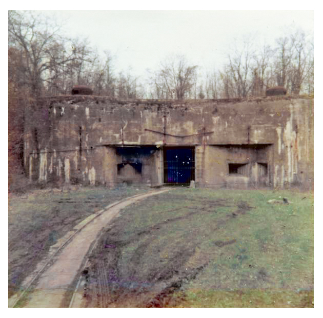 Ligne Maginot - FERMONT - A2 - (Ouvrage d'artillerie) - Entrée munitions, en 1977