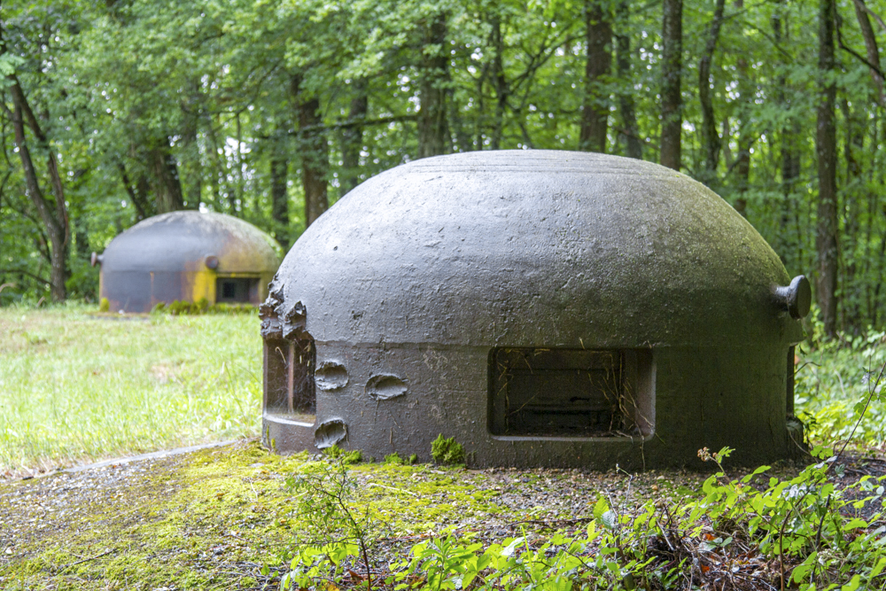 Ligne Maginot - FERMONT - A2 - (Ouvrage d'artillerie) - Entrée des hommes
Les deux cloches GFM - Michel Teiten