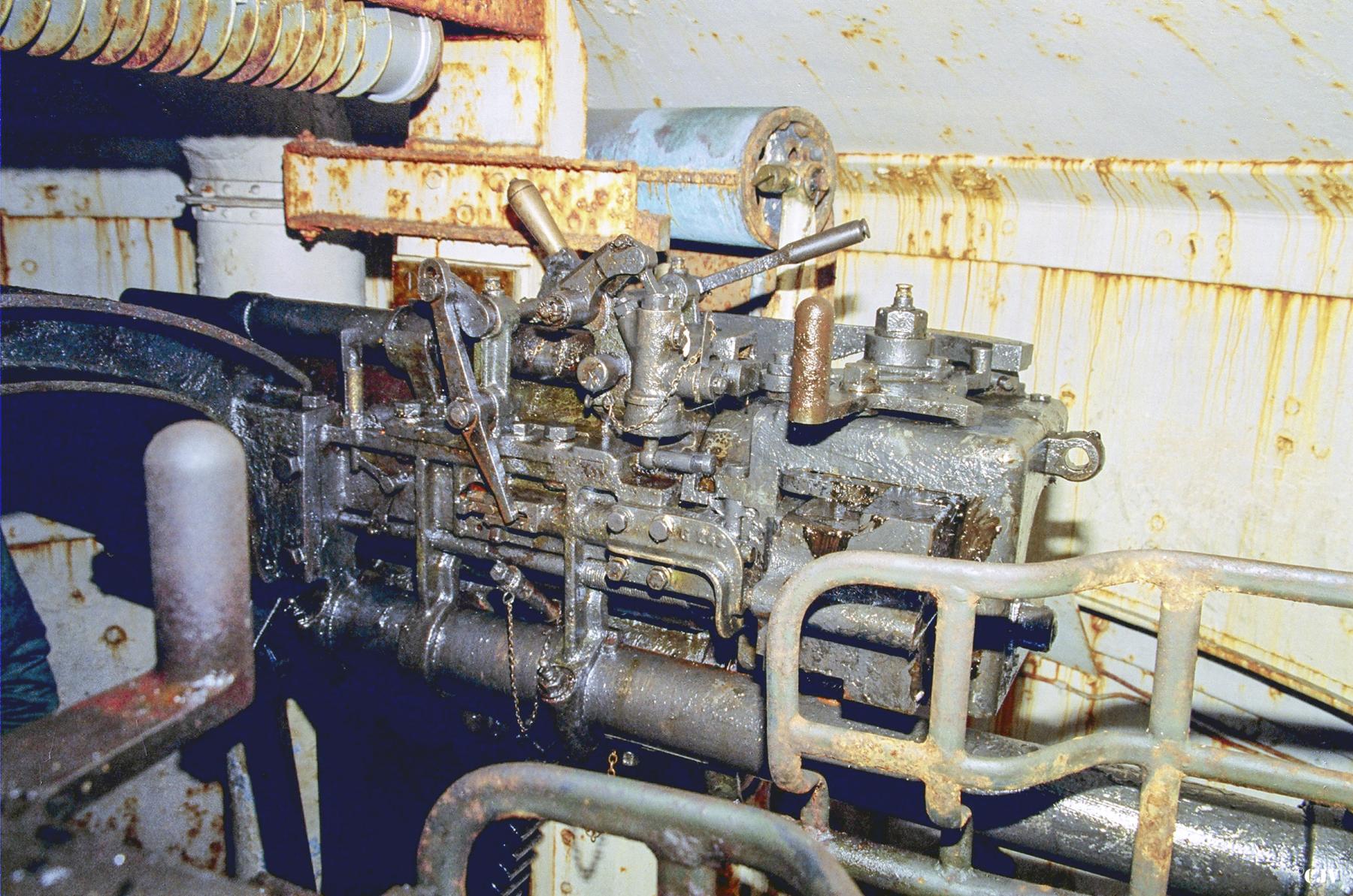 Ligne Maginot - Ouvrage d'artillerie de FERMONT - Bloc 1
Tourelle de 75 mle 33
Culasse semi-automatique de la pièce droite
