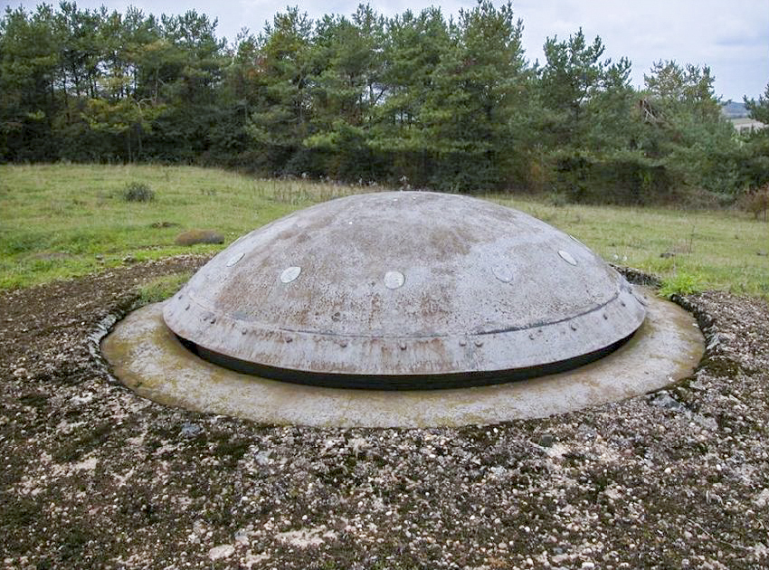 Ligne Maginot - FERMONT - A2 - (Ouvrage d'artillerie) - Bloc 2
Tourelle de mitrailleuses - HUYGEN Georges