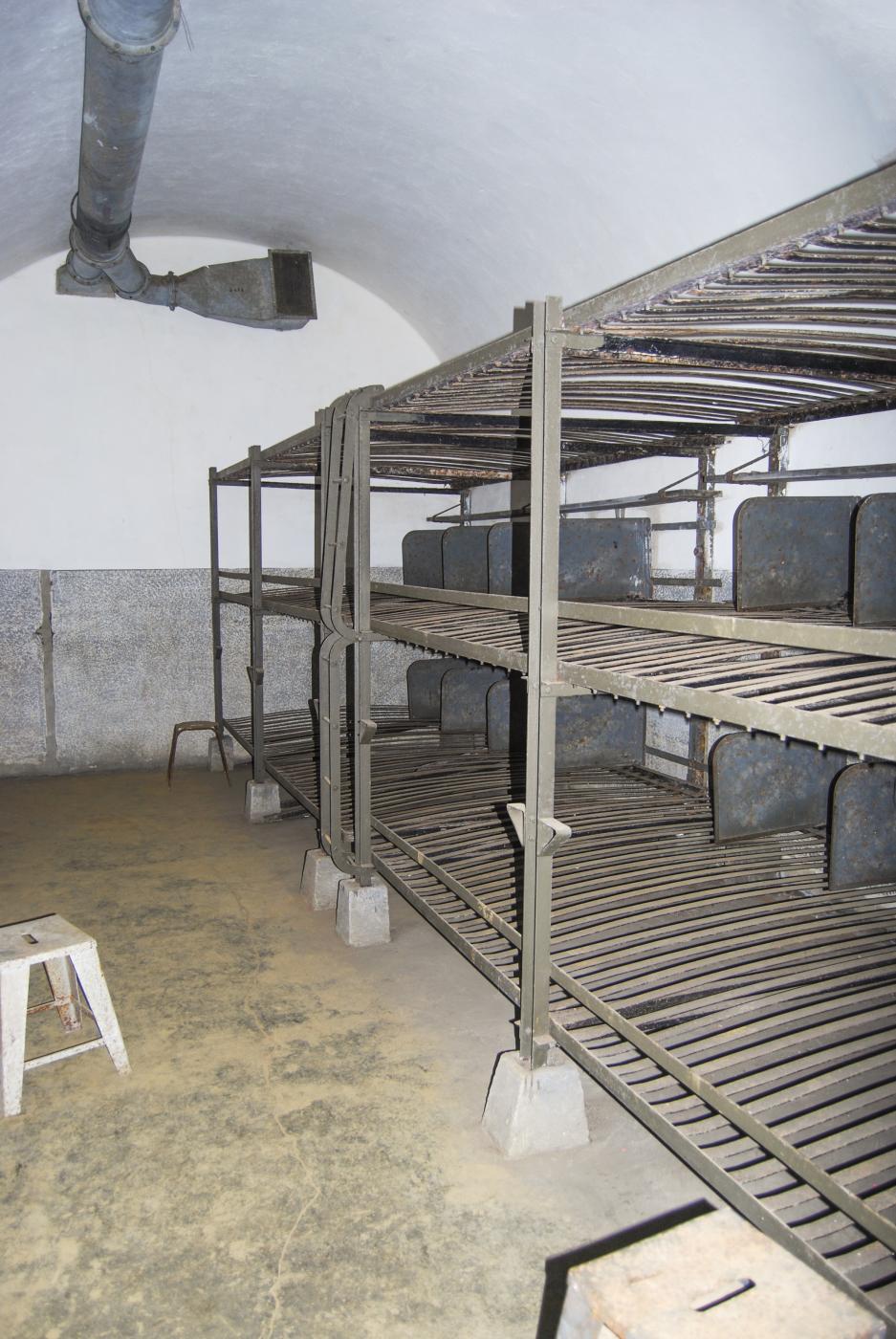 Ligne Maginot - FERMONT - A2 - (Ouvrage d'artillerie) - Chambre de troupe pour 30 hommes - Marc Fossoul