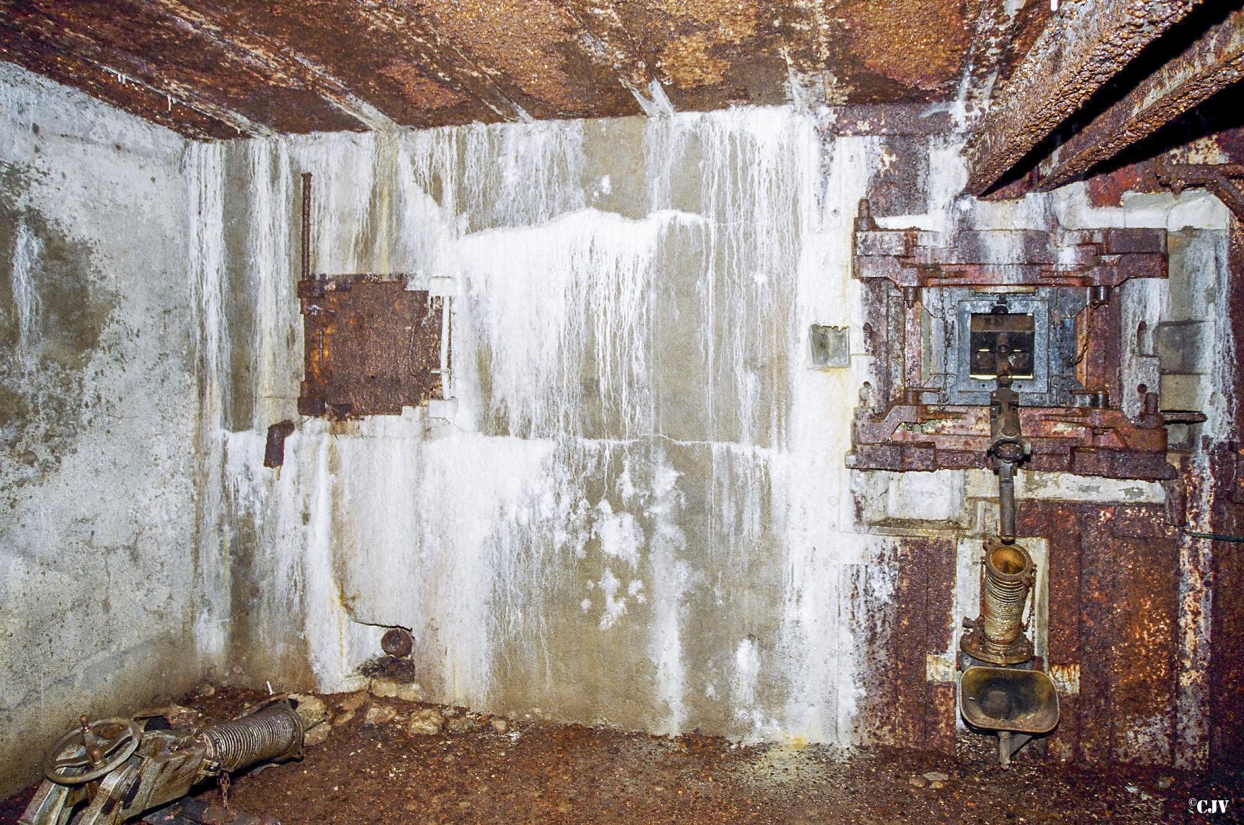 Ligne Maginot - FERMONT - A2 - (Ouvrage d'artillerie) - Bloc 7
Chambre de tir - Lia VERMEULEN
