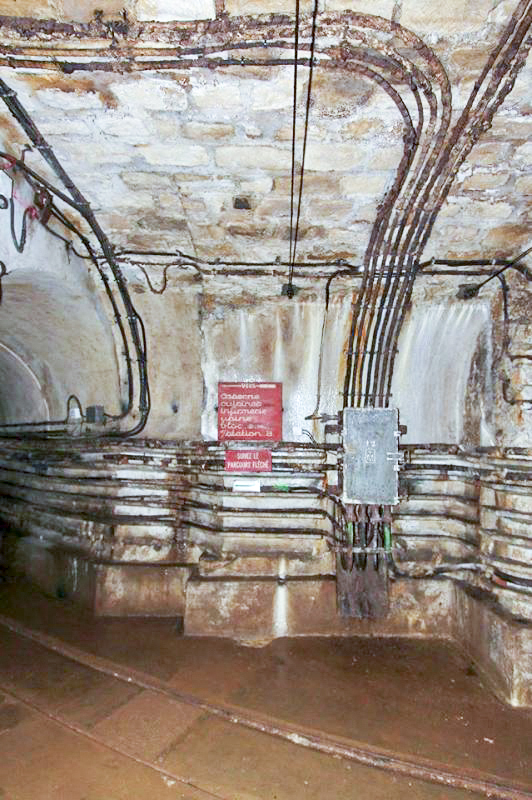 Ligne Maginot - FERMONT - A2 - (Ouvrage d'artillerie) - Signalisation dans les galeries de l'ouvrage - GRASSER Michel