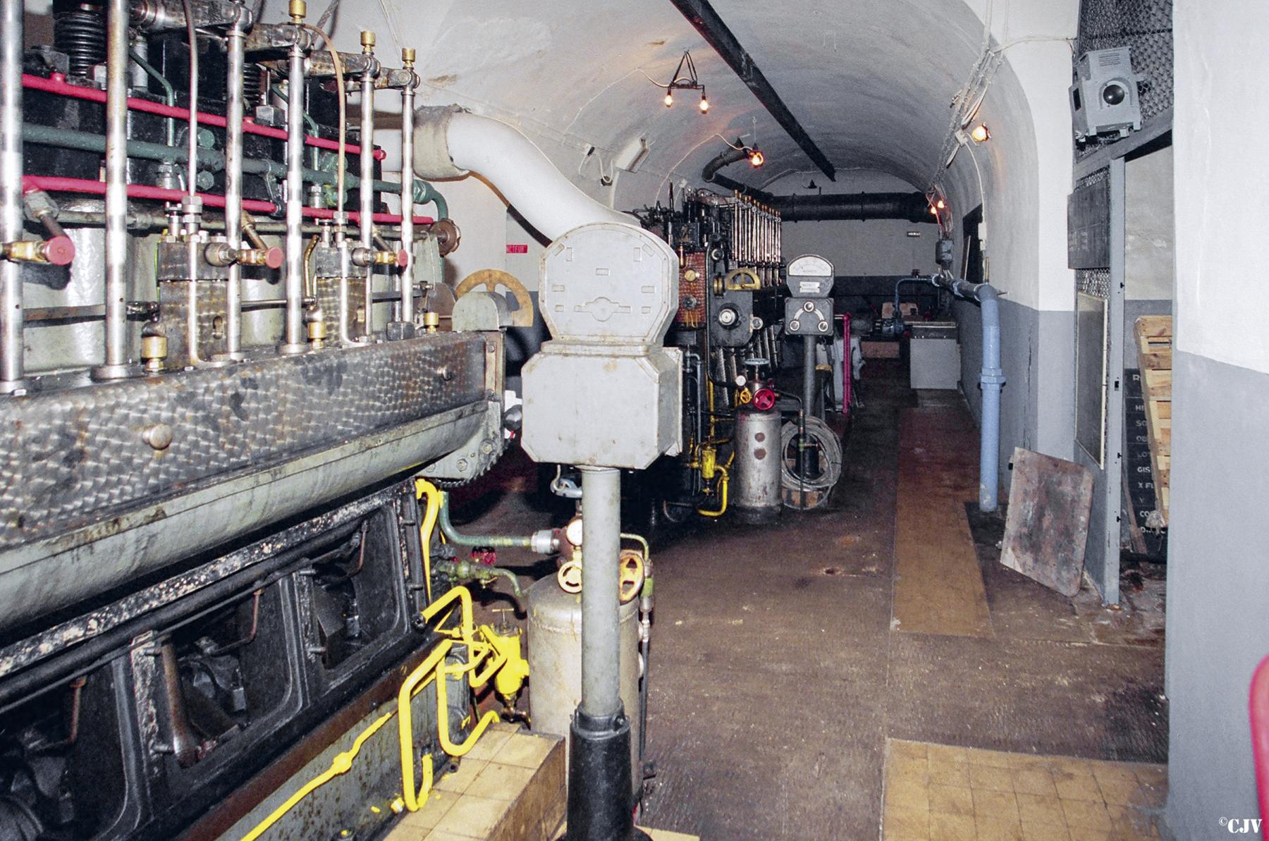 Ligne Maginot - FERMONT - A2 - (Ouvrage d'artillerie) - Usine électrique
Local des groupes électrogènes - Lia VERMEULEN