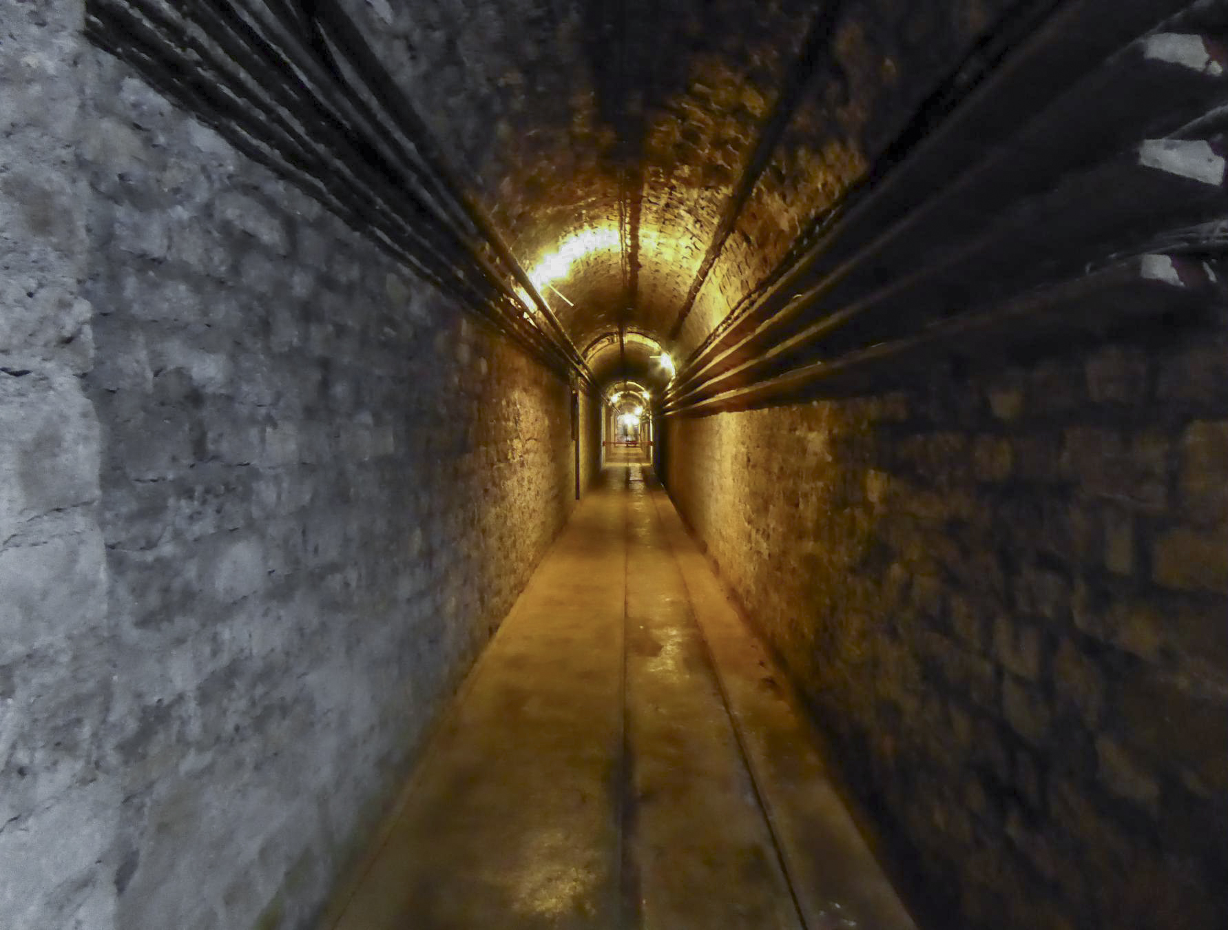 Ligne Maginot - FERMONT - A2 - (Ouvrage d'artillerie) - Galerie de l'EH au niveau du casernement - Daniel ELLENA - Philippe CUNY