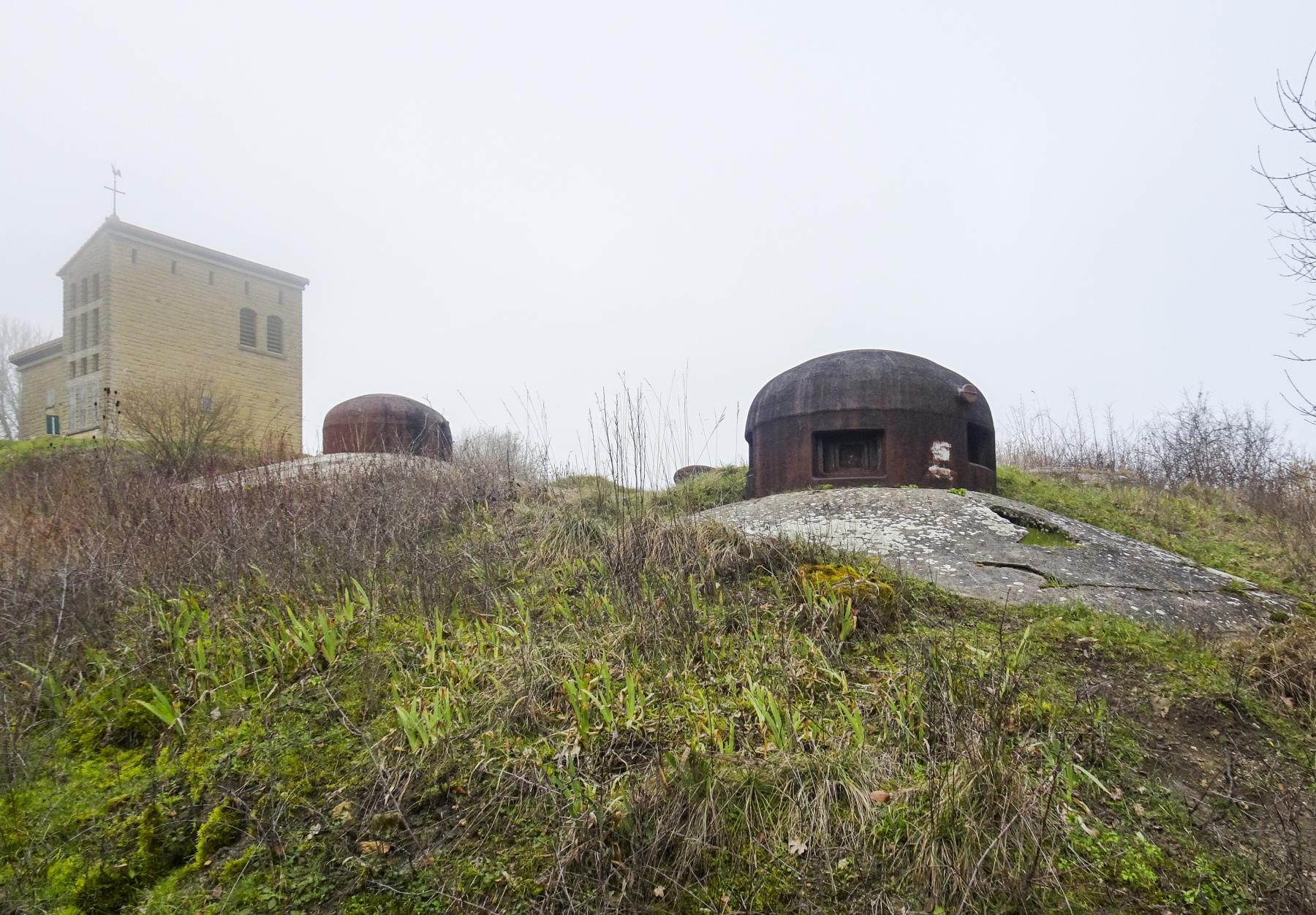 Ligne Maginot - HACKENBERG - A19 - (Ouvrage d'artillerie) - Bloc 12
Les deux cloches GFM - Marc Fossoul