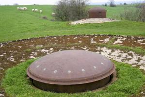 Ligne Maginot - LATIREMONT - A3 - (Ouvrage d'artillerie) - Bloc 4
Tourelle de 81 et cloche GFM