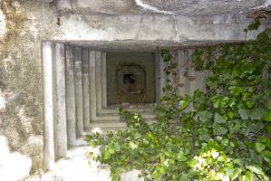 Ligne Maginot - COL DE GARDE (G) - EO10 - (Abri actif) - Bloc 1
Créneau FM de défense rapprochée