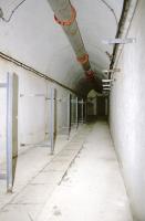 Ligne Maginot - COL DE GARDE (G) - EO10 - (Abri actif) - Galerie menant au bloc 2
Noter les montants de lit destinés à la troupe