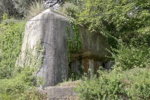 Ligne Maginot - COL DE GARDE (G) - EO10 - (Abri actif) - Bloc 4
La façade côté créneau JM