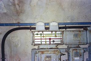 Ligne Maginot - COL DE GARDE (G) - EO10 - (Abri actif) - L'usine électrique
Le tableau électrique général de l'ouvrage