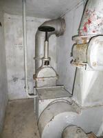 Ligne Maginot - COL DE GARDE (G) - EO10 - (Abri actif) - Bloc 1
Etage intermédiaire
Ventilation avec l'aéroréfroidisseur du moteur. 