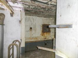 Ligne Maginot - COL DE GARDE (G) - EO10 - (Abri actif) - Bloc 4
Créneau JM