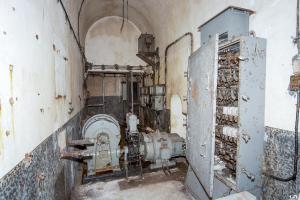 Ligne Maginot - ROCHONVILLERS - A8 - (Ouvrage d'artillerie) - Bloc 2
Le moteur du monte-charge