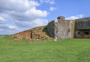 Ligne Maginot - THONNE LE THIL - (Casemate d'infanterie - Double) - Terre, rocaille et béton