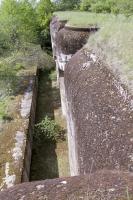Ligne Maginot - ROCHONVILLERS - A8 - (Ouvrage d'artillerie) - Bloc 5
Le fossé diamant vu depuis la cloche GFM