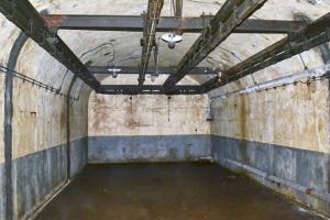 Ligne Maginot - ROCHONVILLERS - A8 - (Ouvrage d'artillerie) - Bloc 5
Le magasin à munitions M2 au pied du bloc