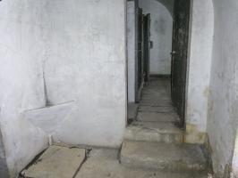 Ligne Maginot - COL DE GARDE (G) - EO10 - (Abri actif) - L'urinoir devant l'entrée des wc 