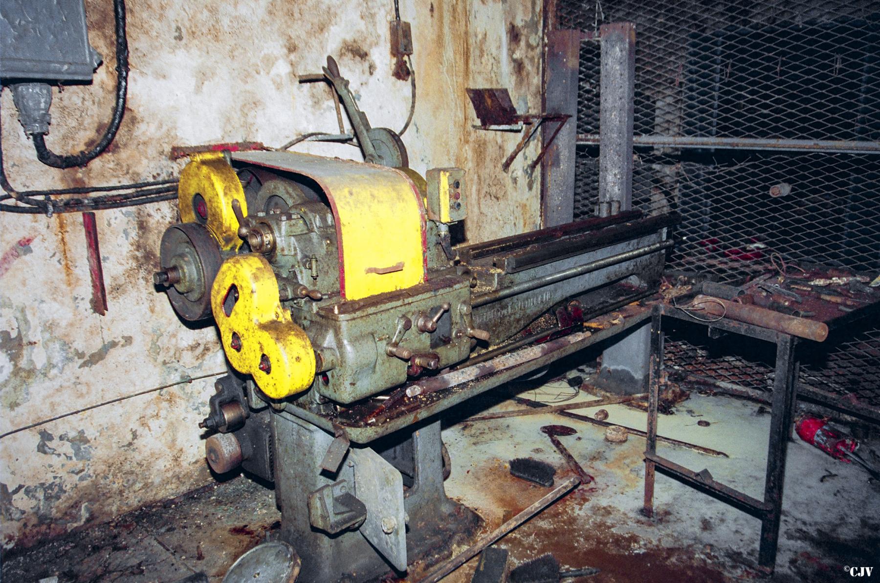 Ligne Maginot - LATIREMONT - A3 - (Ouvrage d'artillerie) - L'atelier
Le tour