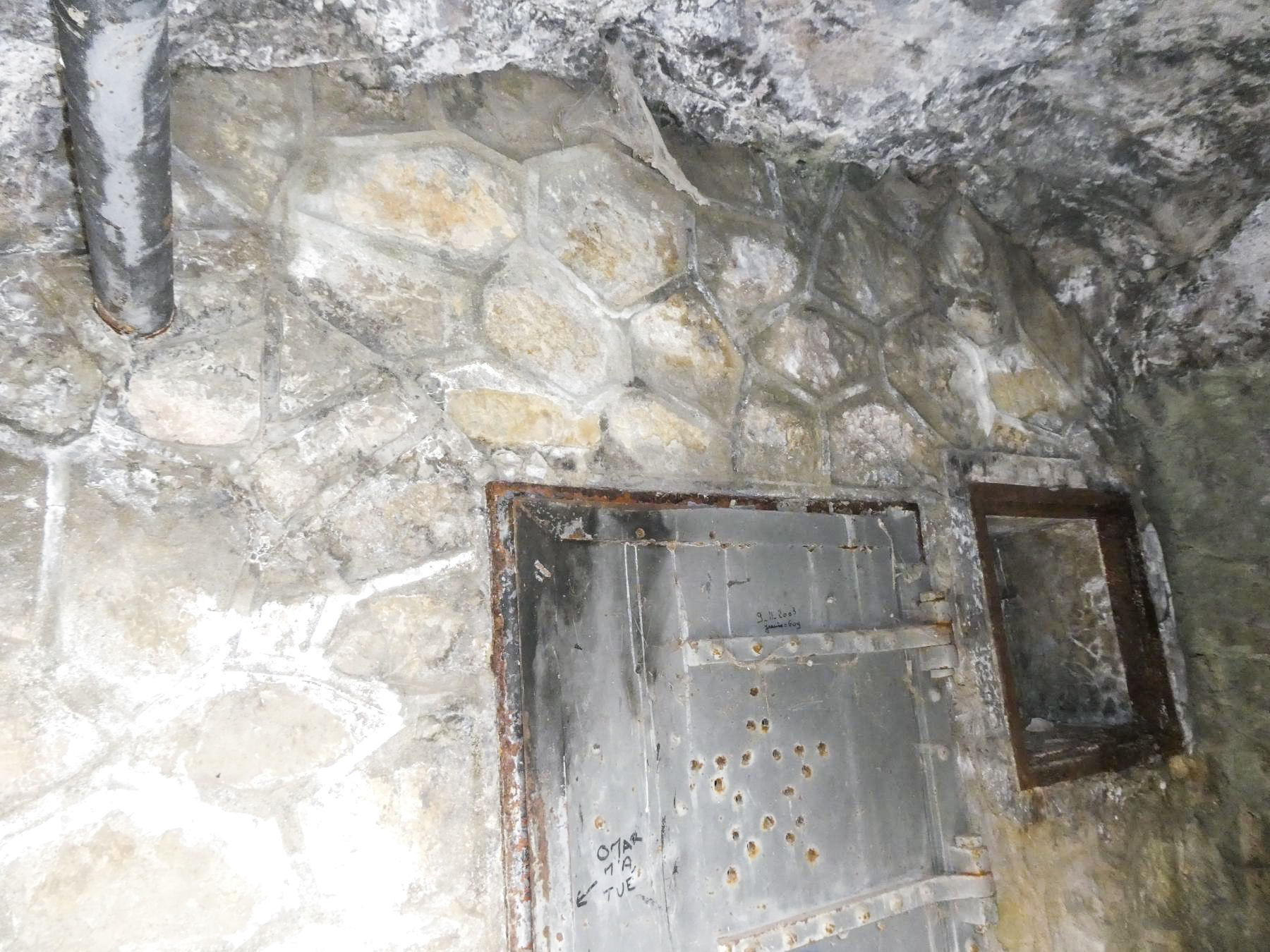 Ligne Maginot - COL DE LA TORRE - (Chambre de coupure) -  - ELLENA Daniel - CUNY Philippe