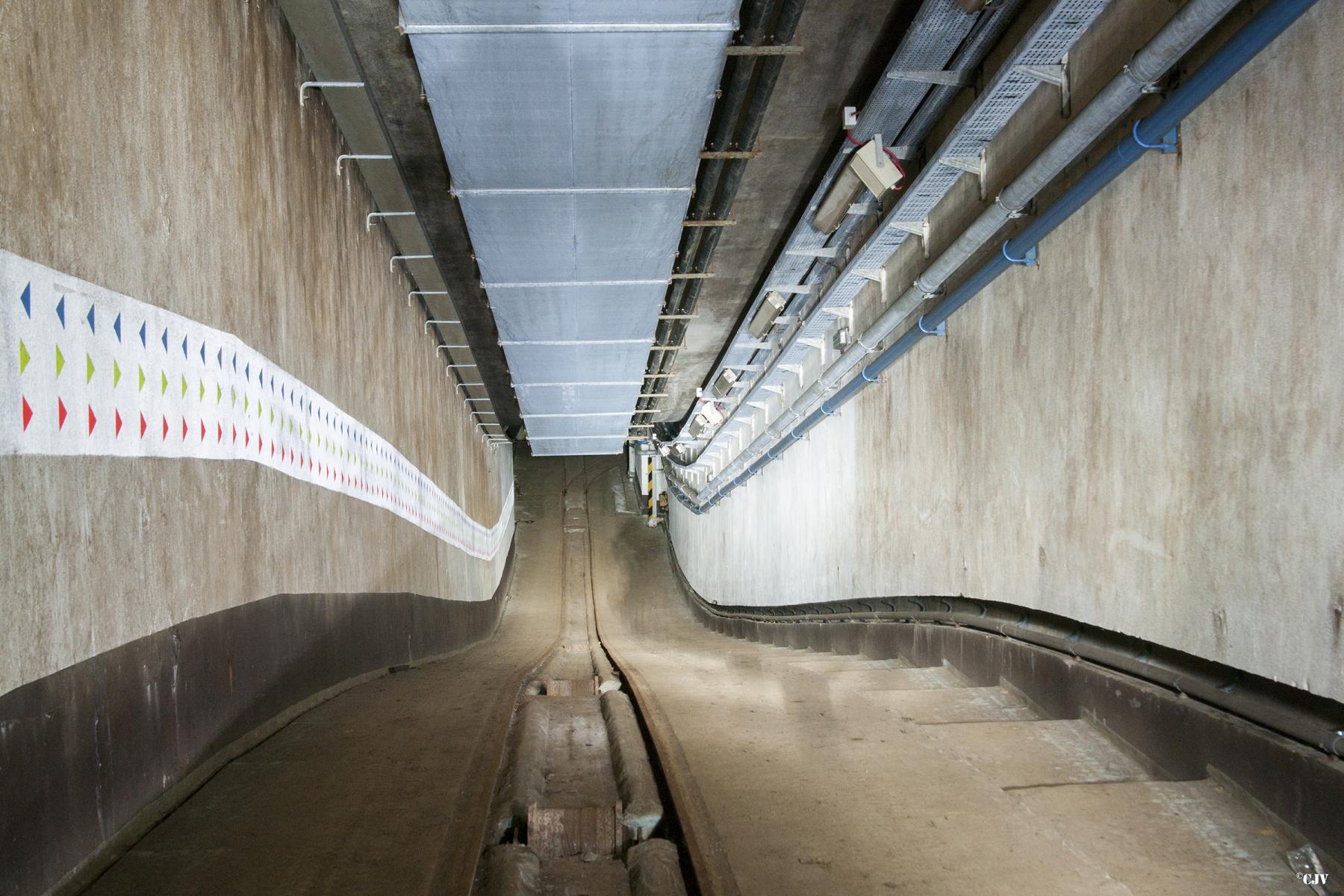 Ligne Maginot - ROCHONVILLERS - A8 - (Ouvrage d'artillerie) - Entrée munitions
Le plan incliné