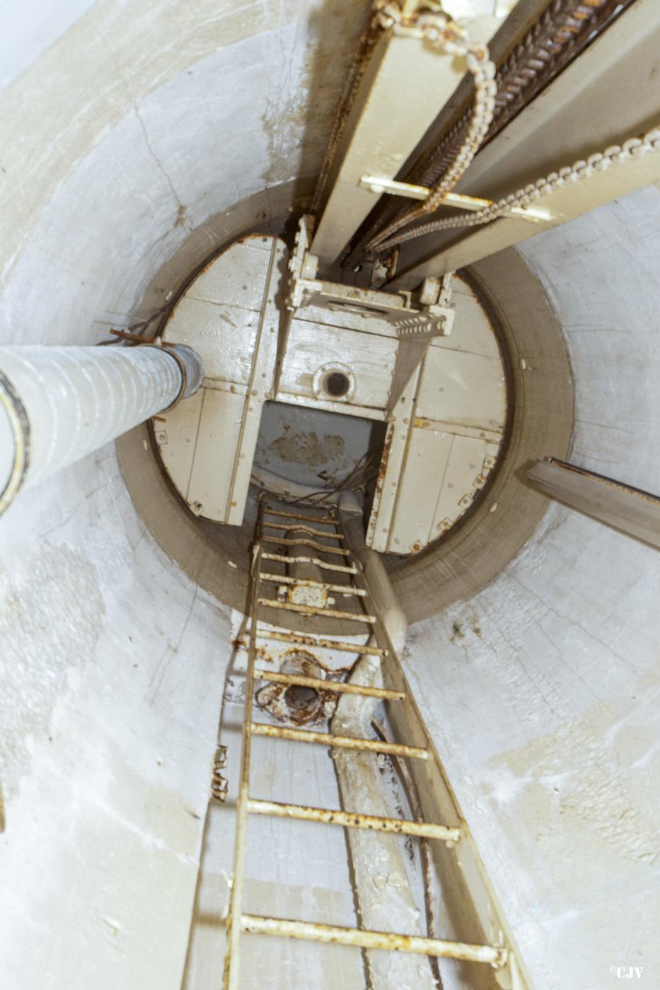 Ligne Maginot - ROCHONVILLERS - A8 - (Ouvrage d'artillerie) - Entrée des hommes
Cloche GFM