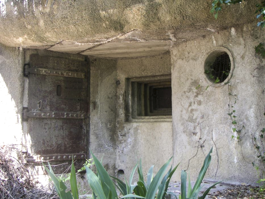 Ligne Maginot - COL DE GARDE (G) - EO10 - (Abri actif) - Bloc 2