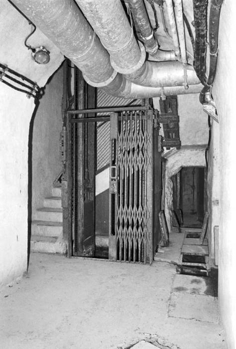 Ligne Maginot - COL DE GARDE (G) - EO10 - (Abri actif) - Bloc 1
Les dessous