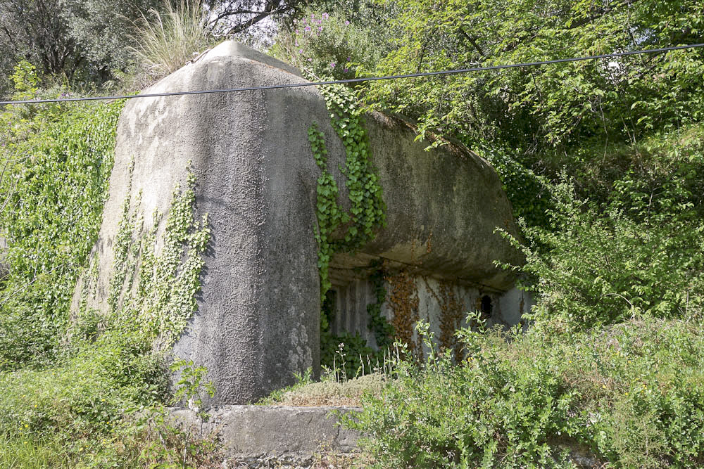 Ligne Maginot - COL DE GARDE (G) - EO10 - (Abri actif) - Bloc 4
La façade côté créneau JM