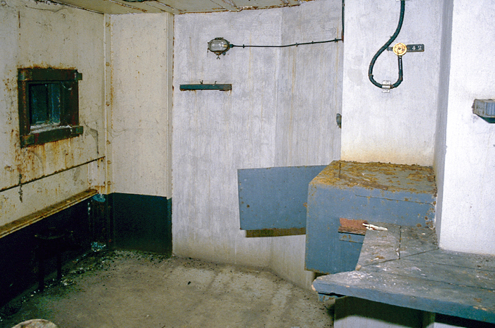 Ligne Maginot - COL DE GARDE (G) - EO10 - (Abri actif) - Bloc 4