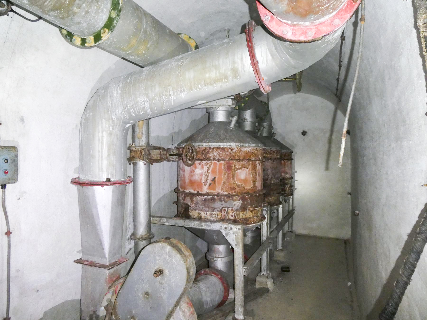 Ligne Maginot - COL DE GARDE (G) - EO10 - (Abri actif) - Bloc 2
Salle de neutralisation - ELLENA Daniel - CUNY Philippe