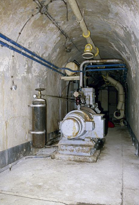 Ligne Maginot - COL DE GARDE (G) - EO10 - (Abri actif) - L'usine électrique
Groupe électrogène Baudouin DB2 