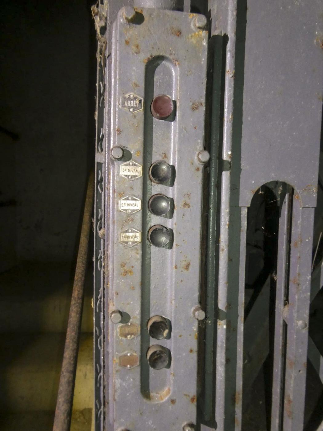 Ligne Maginot - COL DE GARDE (G) - EO10 - (Abri actif) - Bloc 1
Etage intermédiaire - ELLENA Daniel - CUNY Philippe