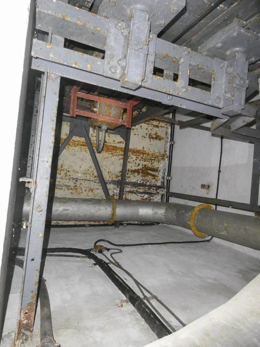 Ligne Maginot - COL DE GARDE (G) - EO10 - (Abri actif) - Bloc 1
Etage intermédiaire - ELLENA Daniel - CUNY Philippe