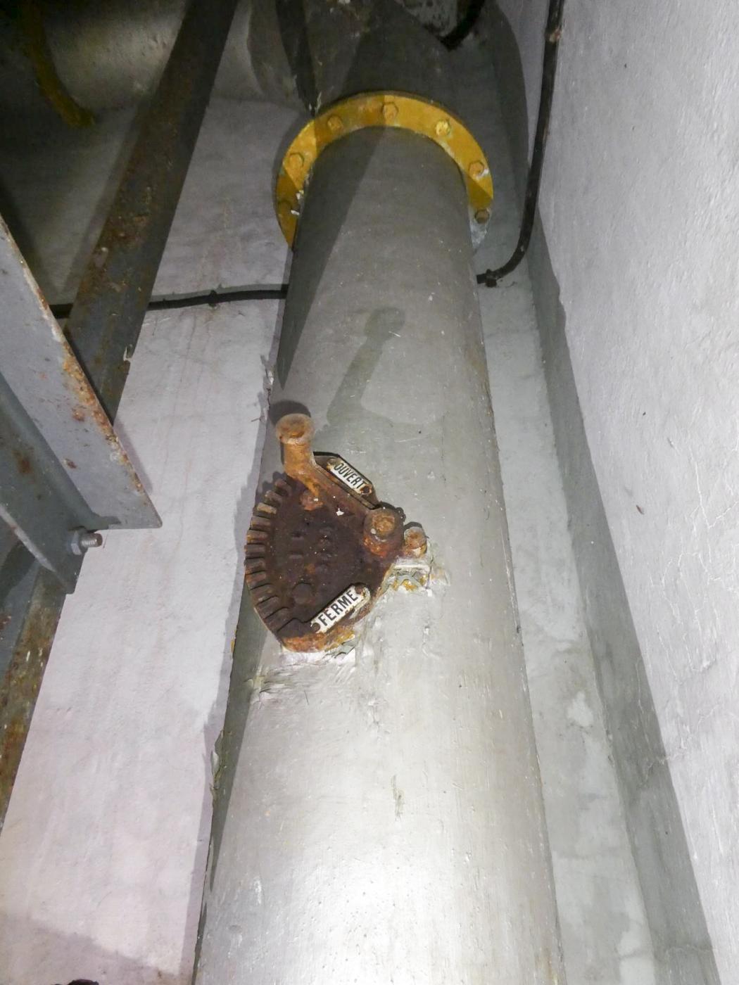 Ligne Maginot - COL DE GARDE (G) - EO10 - (Abri actif) - Bloc 1
Etage intermédiaire - ELLENA Daniel - CUNY Philippe