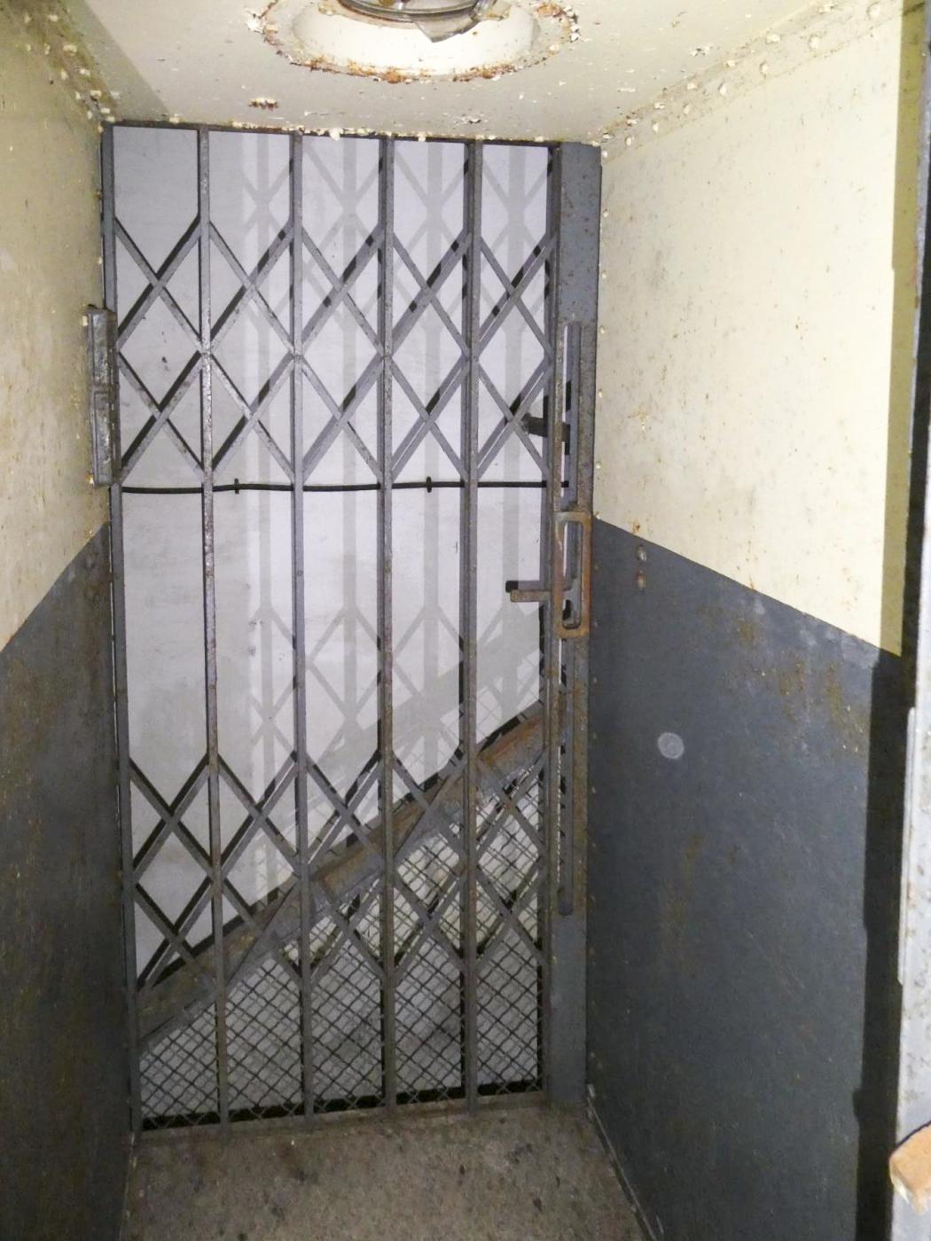 Ligne Maginot - COL DE GARDE (G) - EO10 - (Abri actif) - Bloc 1    - ELLENA Daniel - CUNY Philippe