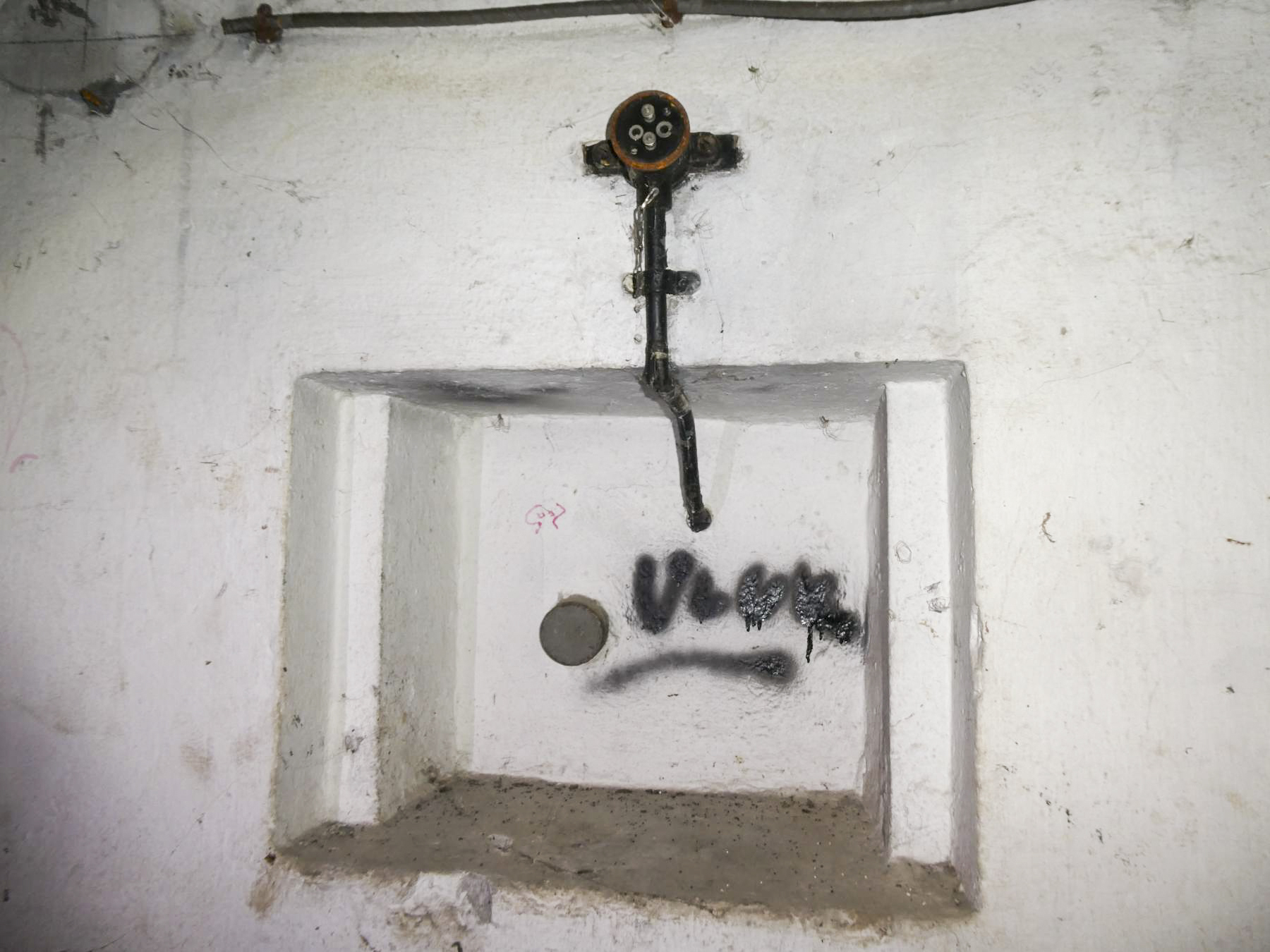 Ligne Maginot - COL DE GARDE (G) - EO10 - (Abri actif) - Bloc 1  - ELLENA Daniel - CUNY Philippe