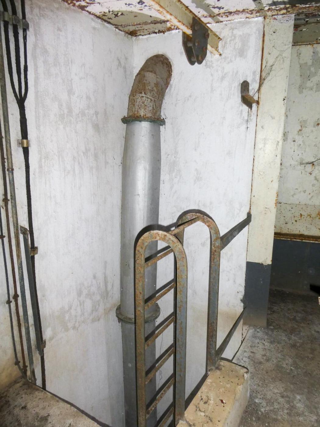 Ligne Maginot - COL DE GARDE (G) - EO10 - (Abri actif) - Bloc 4 - ELLENA Daniel - CUNY Philippe