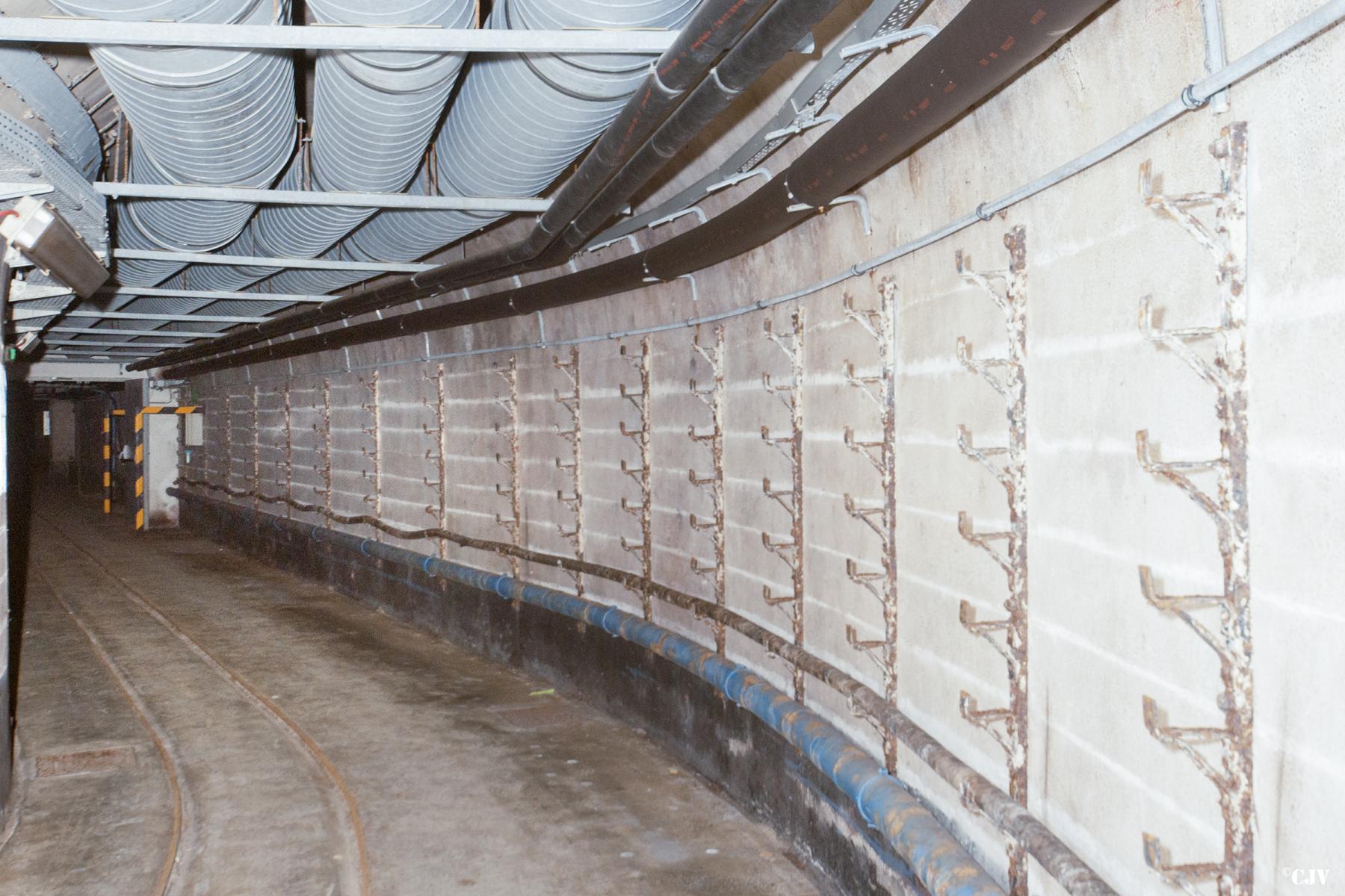 Ligne Maginot - ROCHONVILLERS - A8 - (Ouvrage d'artillerie) - Galerie EH - usine - caserne - Lia VERMEULEN