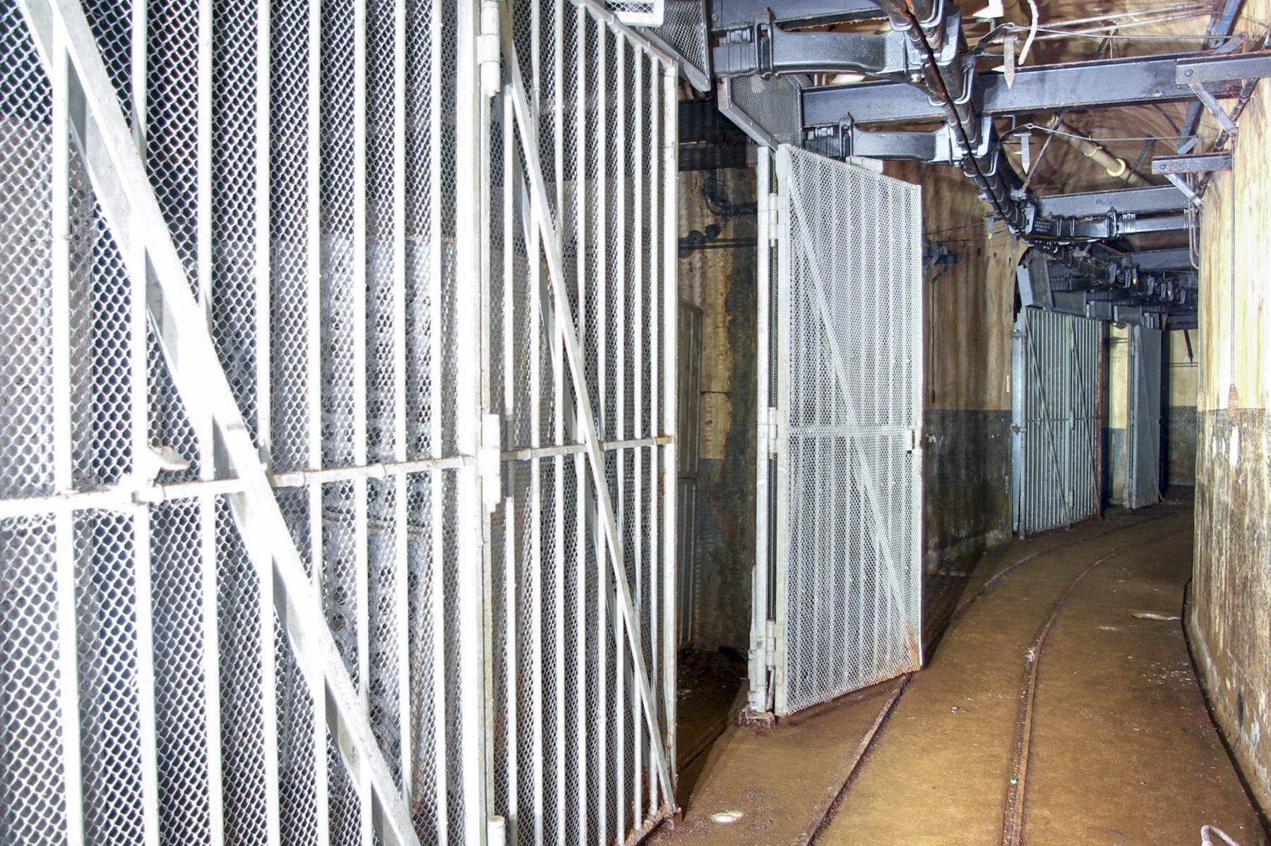 Ligne Maginot - ROCHONVILLERS - A8 - (Ouvrage d'artillerie) - Bloc 2
Magasin M2 - Frédéric LISCH